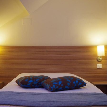 Logis Hotel Le Chene Vert 사브네 외부 사진