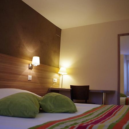 Logis Hotel Le Chene Vert 사브네 외부 사진