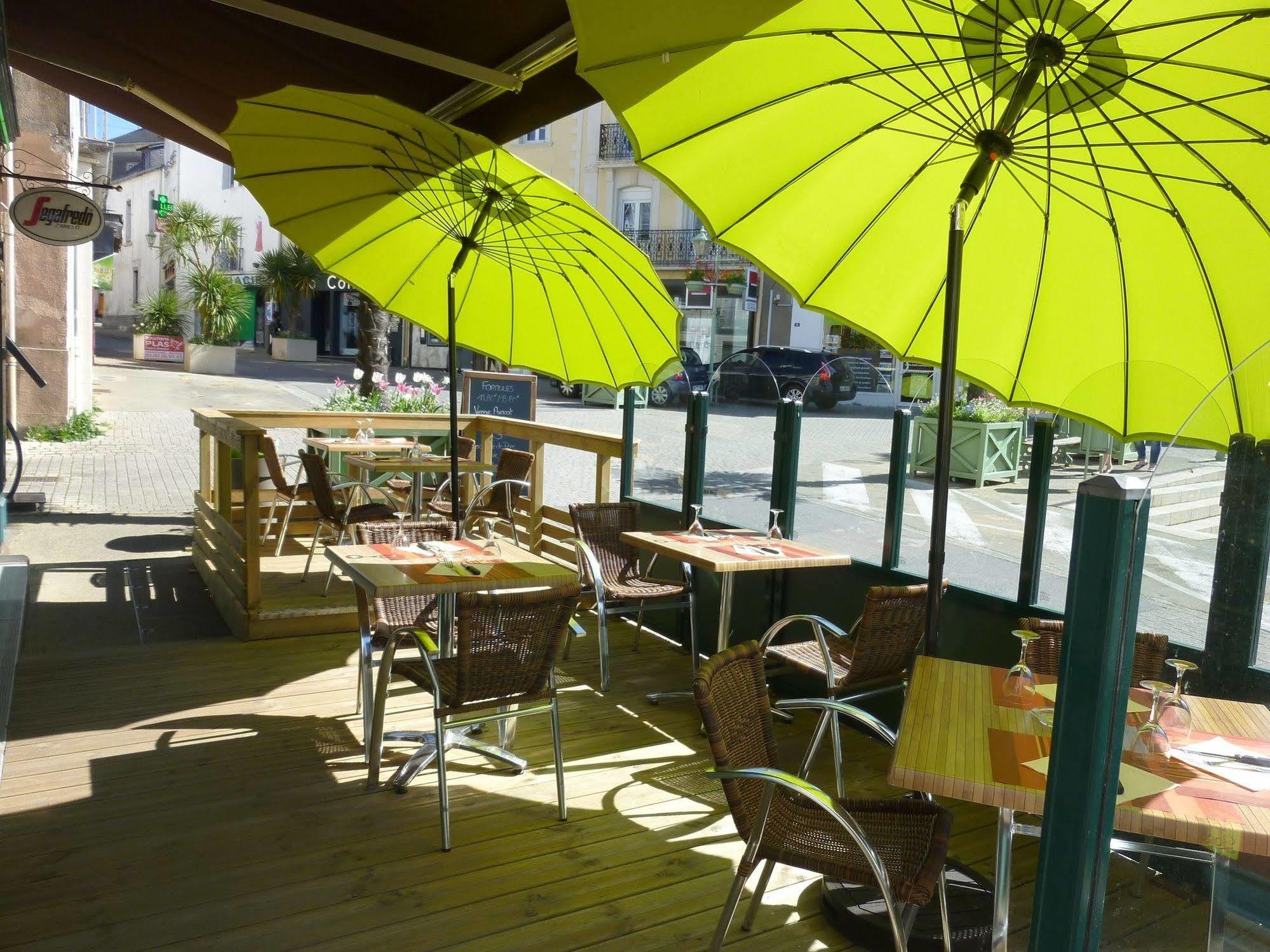 Logis Hotel Le Chene Vert 사브네 외부 사진