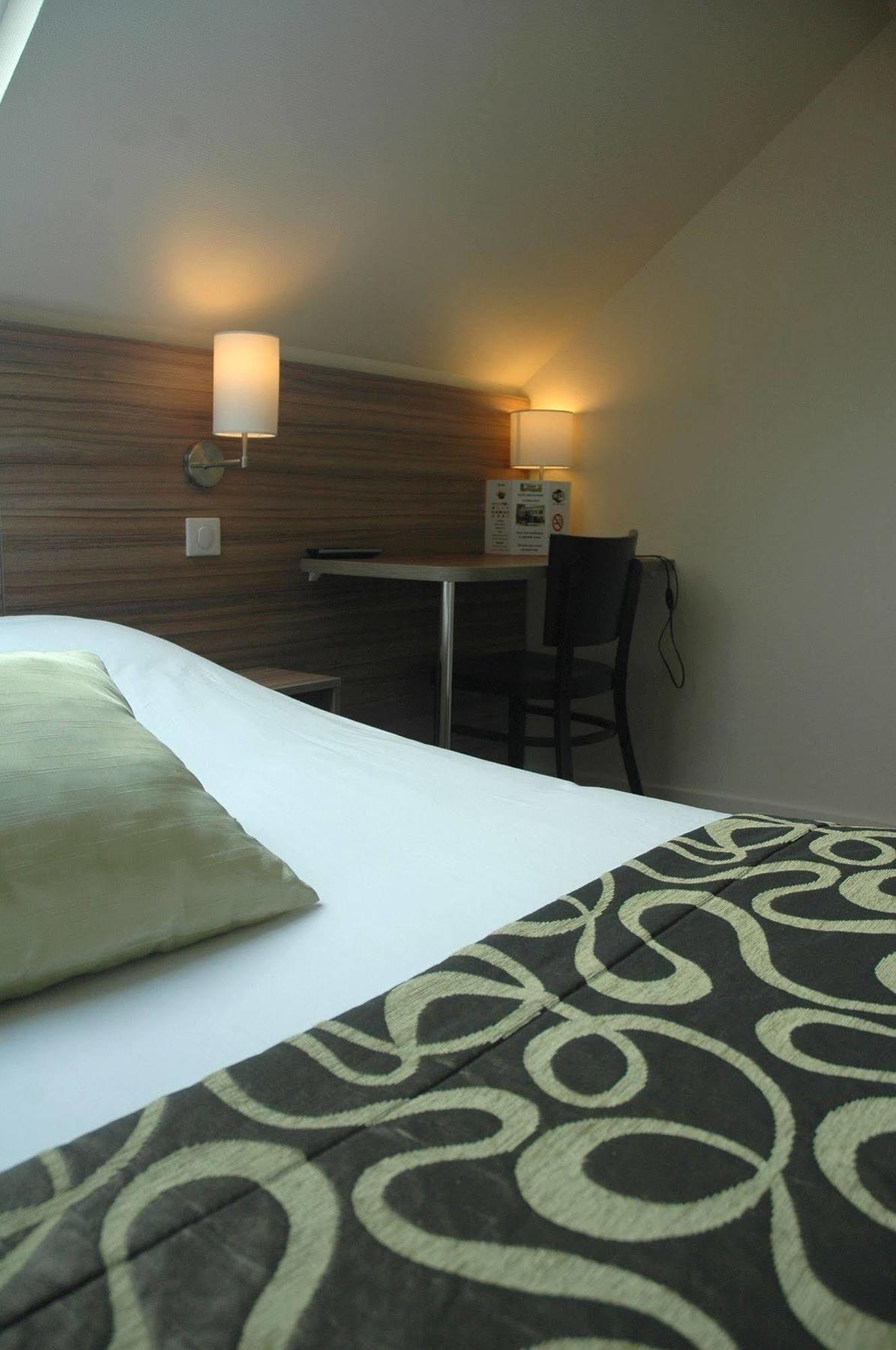 Logis Hotel Le Chene Vert 사브네 외부 사진